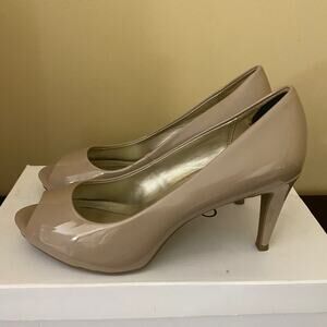 BANDOLINO Women's Rainaa Peep Toe Platform Stiletto Dress Pumps